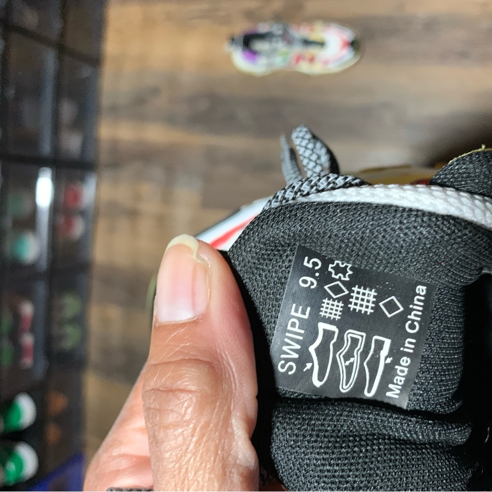 Men shoe - Picture 3 of 3